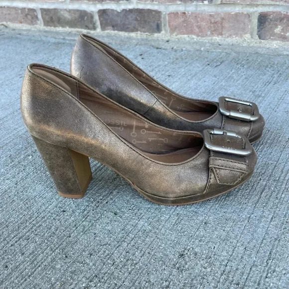 Fossil Maddox Gold Leather chunky block heel with silver buckle toe pump Y2K 8.5 - Picture 1 of 7
